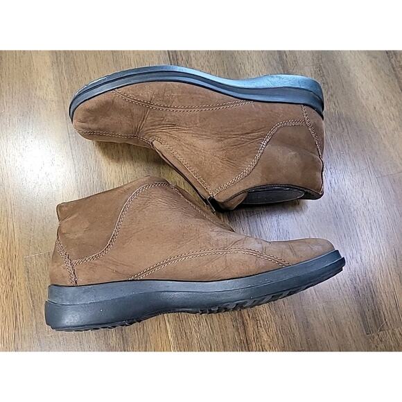 Easy Spirit Brown Leather Slip-On Wedge Loafer Booties 8M GUC - Picture 4 of 11